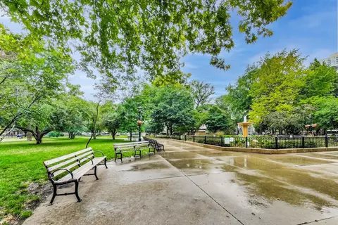 Exterior - 33 W Delaware Pl #9K, Chicago, IL 60610 photo 7 of 7