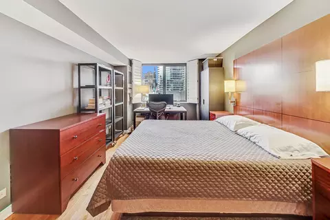 Bedroom - 33 W Delaware Pl #9K, Chicago, IL 60610 photo 1 of 3