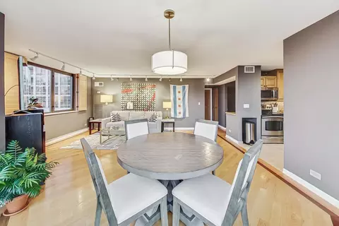 Dining - 33 W Delaware Pl #9K, Chicago, IL 60610 photo 3 of 3