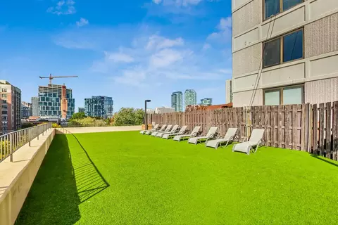 Exterior - 33 W Delaware Pl #9K, Chicago, IL 60610 photo 5 of 7