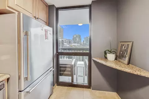 Kitchen - 33 W Delaware Pl #9K, Chicago, IL 60610 photo 3 of 3