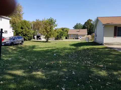 1239 Glenn Dr, North Chicago, IL 60064