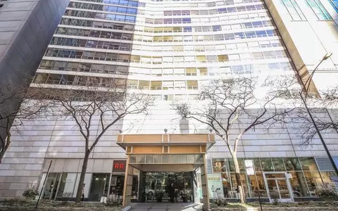 110 E Delaware Pl #2003, Chicago, IL 60611 photo 1