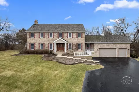 38 W351 Foxwood Ln, Saint Charles, IL 60175