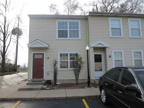 651 W Liberty St #A, Wauconda, IL 60084