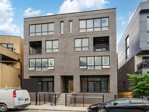 1533 W Fry St #1W, Chicago, IL 60642
