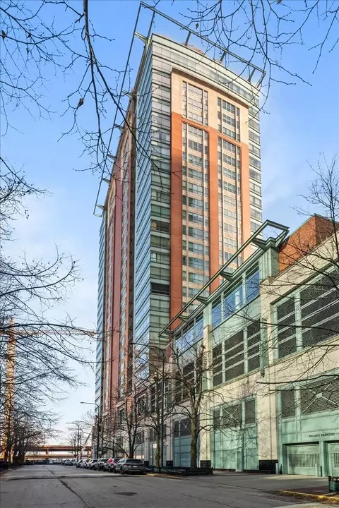 445 E North Water St #2501, Chicago, IL 60611