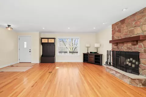 Living - 20451 Wolf Rd, Mokena, IL 60448 photo 5 of 9