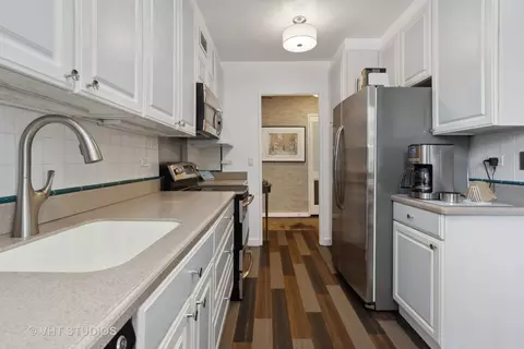 100 E Bellevue Pl #8A, Chicago, IL 60611 photo 10