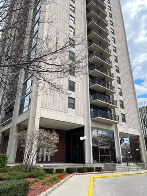 2605 S Indiana Ave #1401, Chicago, IL 60616