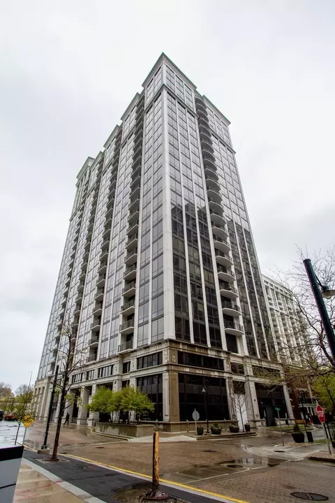 233 E 13th St #1610, Chicago, IL 60605