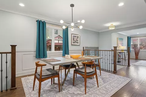 Dining - 1432 W Juneway Ter, Chicago, IL 60626 photo 1 of 3