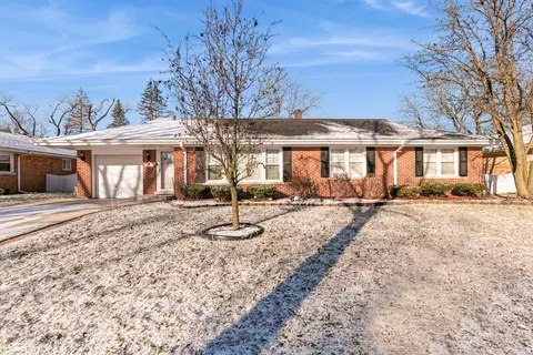 916 Braemar Rd, Flossmoor, IL 60422