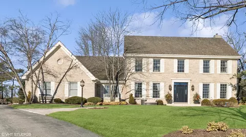 410 Shagbark Ct, Barrington, IL 60010