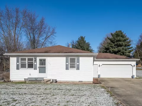 303 E North St, Heyworth, IL 61745
