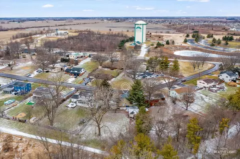 View/Area - 7 S327 Midfield Dr, Aurora, IL 60506 photo 3 of 5