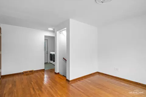 Living - 7 S327 Midfield Dr, Aurora, IL 60506 photo 4 of 4