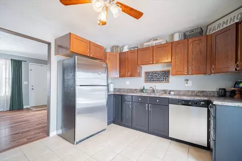 1310 Beverly Ln, Bloomington, IL 61701 photo 20
