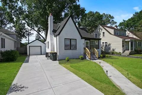 3349 Ann St, Lansing, IL 60438