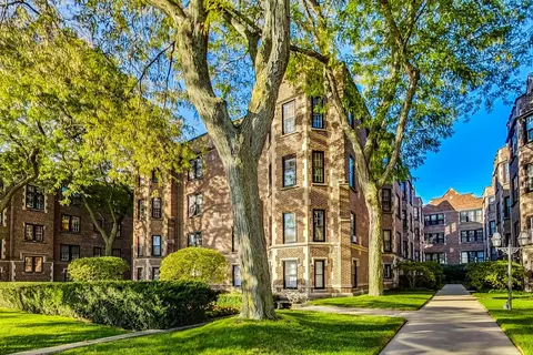 586 Sheridan Sq #2, Evanston, IL 60202