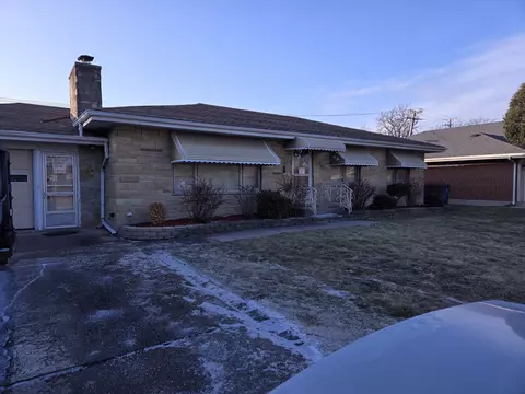 2704 Riverside St, Franklin Park, IL 60131