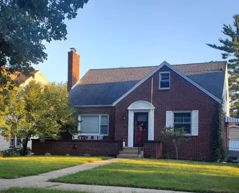 810 W William St, Champaign, IL 61820