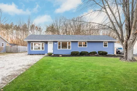 35712 Jay Dr, Custer Park, IL 60481