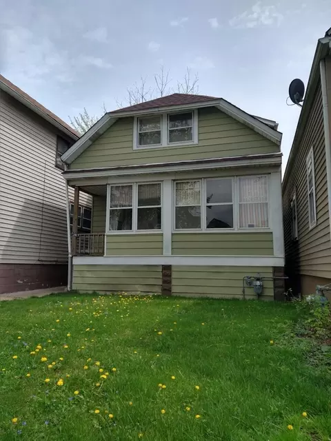 12817 Honore St, Blue Island, IL 60406