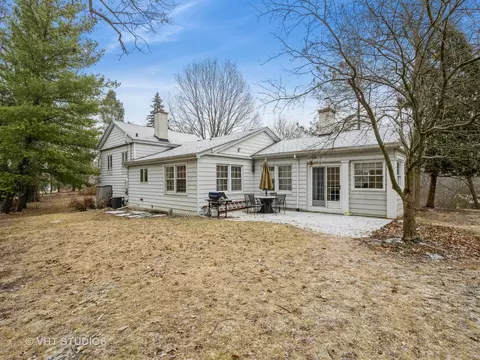 248 Summit Dr, Tower Lakes, IL 60010 photo 2