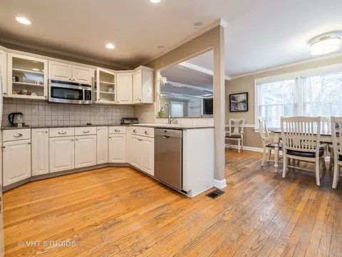 248 Summit Dr, Tower Lakes, IL 60010 photo 13