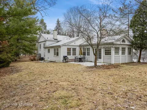 248 Summit Dr, Tower Lakes, IL 60010 photo 3