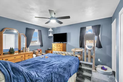 803 E Blackburn St, Paris, IL 61944 photo 17