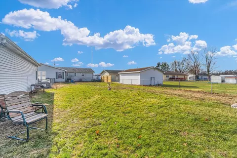 803 E Blackburn St, Paris, IL 61944 photo 34
