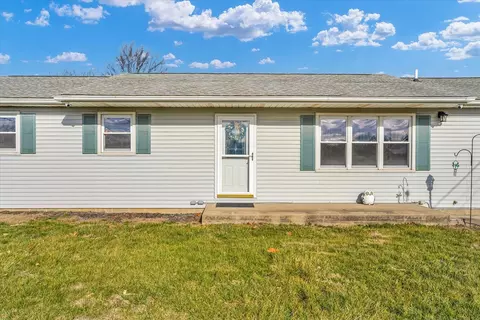 803 E Blackburn St, Paris, IL 61944 photo 5