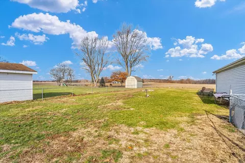 803 E Blackburn St, Paris, IL 61944 photo 36