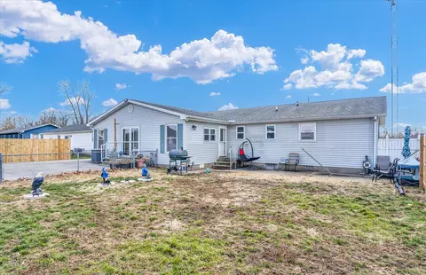 803 E Blackburn St, Paris, IL 61944 photo 31