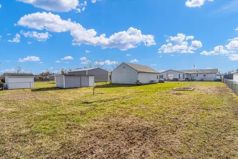 803 E Blackburn St, Paris, IL 61944 photo 35