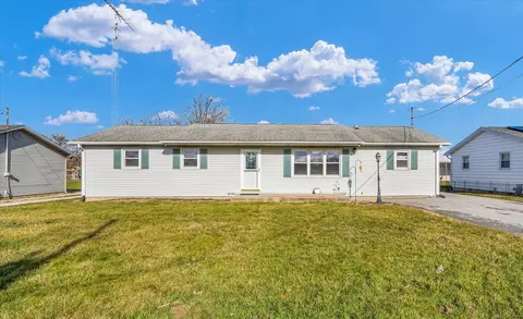 803 E Blackburn St, Paris, IL 61944 photo 2