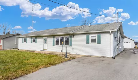 803 E Blackburn St, Paris, IL 61944 photo 4
