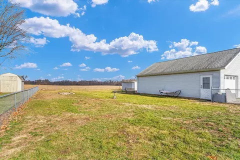 803 E Blackburn St, Paris, IL 61944 photo 33