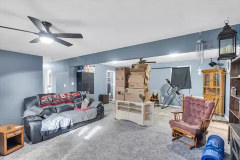 803 E Blackburn St, Paris, IL 61944 photo 9