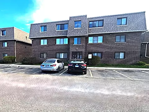 1424 Carol Ct #2A, Palatine, IL 60074