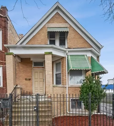 1353 N Harding Ave, Chicago, IL 60651