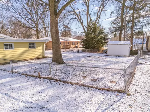 Exterior - 1101 David Dr, Normal, IL 61761 photo 8 of 10
