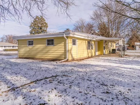 Exterior - 1101 David Dr, Normal, IL 61761 photo 10 of 10