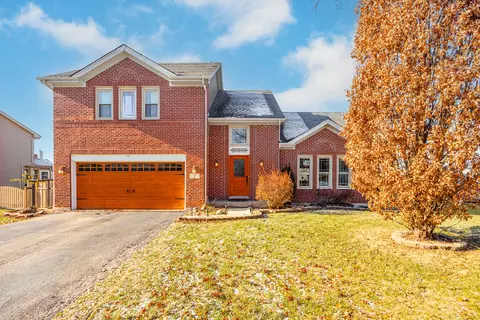 2 Callery Ct, Bolingbrook, IL 60490