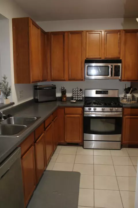 Kitchen - 1057 Clover Dr, Minooka, IL 60447 photo 1 of 3