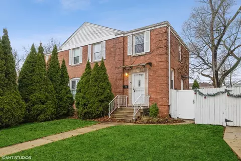 1792 Orchard St, Des Plaines, IL 60018