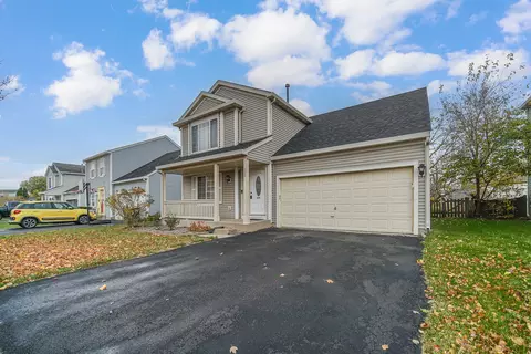 326 E Quaker Hollow Ln, Round Lake Beach, IL 60073
