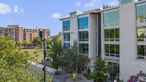 925 N Larrabee St #3S, Chicago, IL 60610